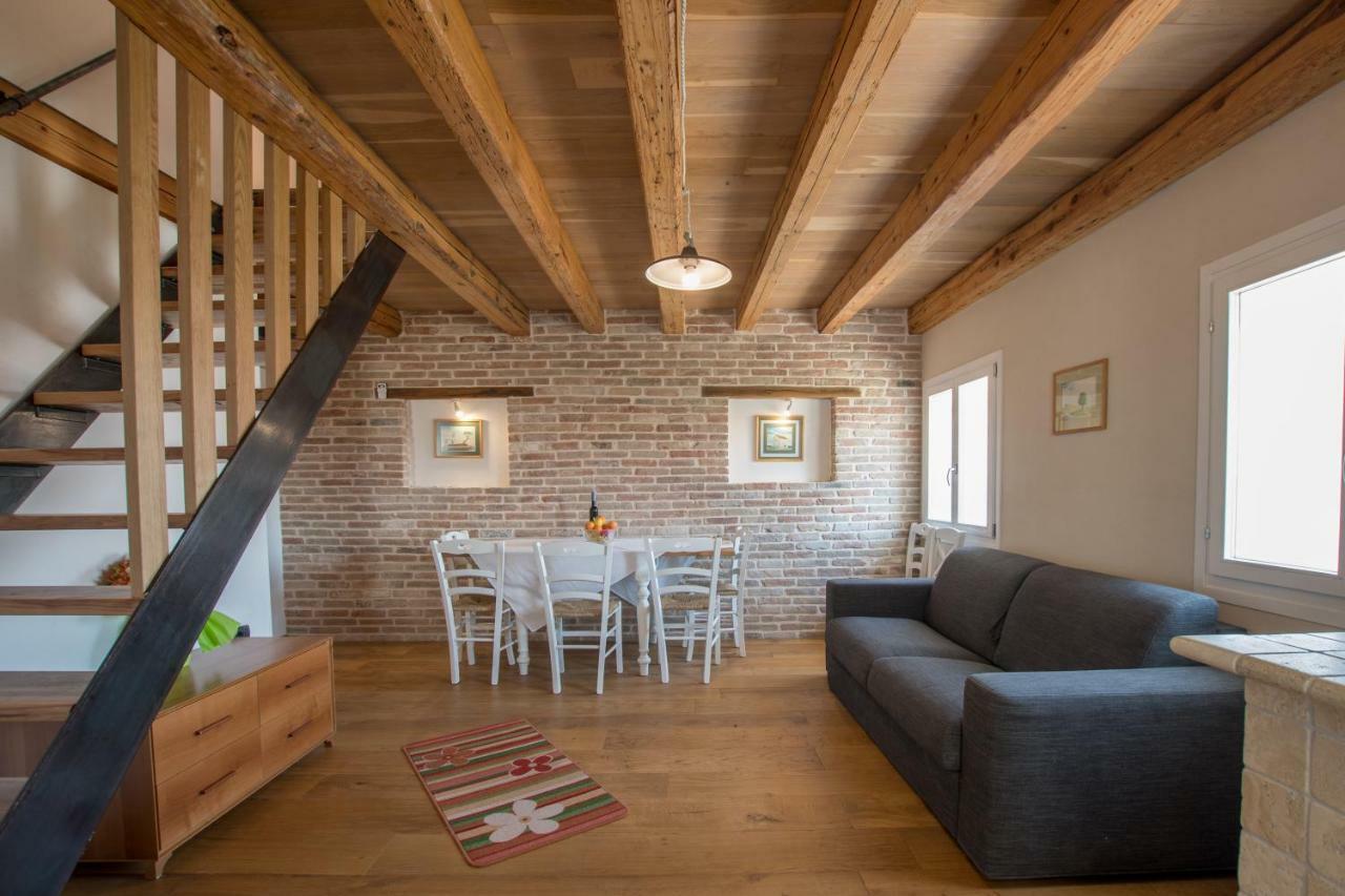 Lana House With Apartments Petrovija Extérieur photo