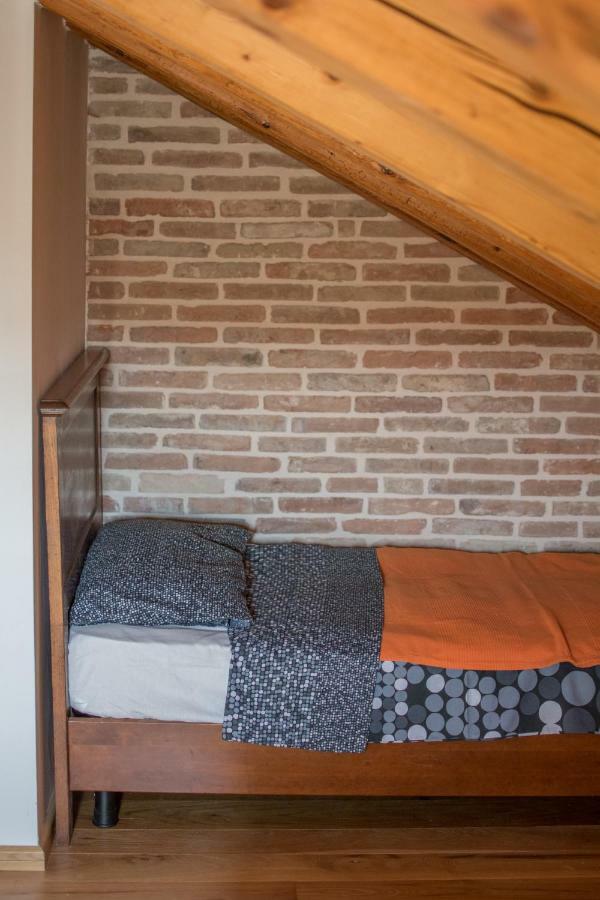 Lana House With Apartments Petrovija Extérieur photo